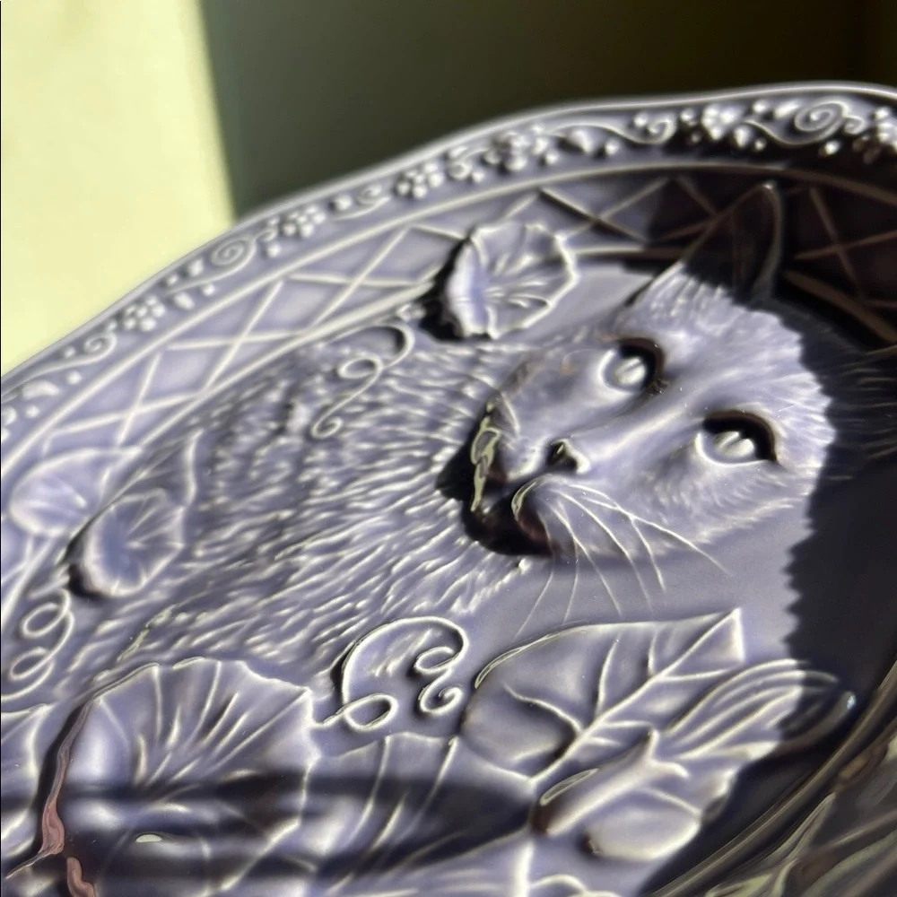 SALE Portugal The Meow Collection Patricia BA Shea Purple Majolica Cat Plates